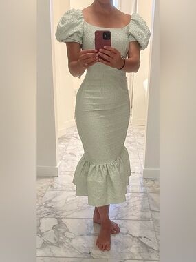 rachel parcell lace midi dress Rachel Parcell Dress Review - Square Neck Lace Dress